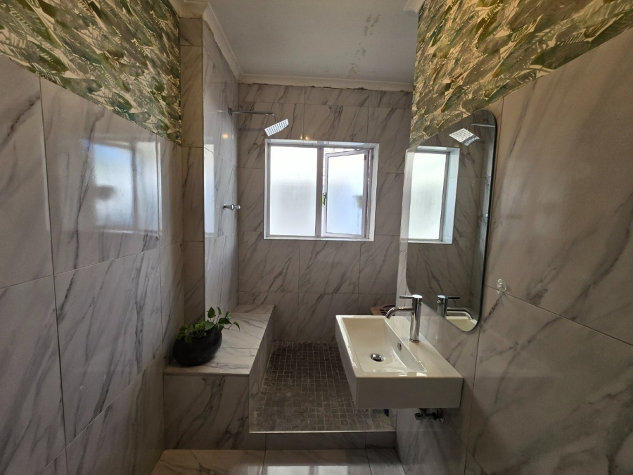 3 Bedroom Property for Sale in Kenwyn Western Cape